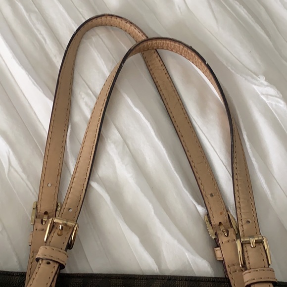 Michael Kors Leather Logo Tote Bag - Picture 15 of 16